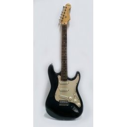 Guitarra electrica Stratocaster 44 Fever FEV-ELECT-BK