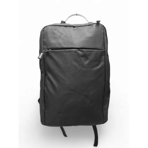 Mochila color negro para Notebook con cable cargador celular en tela resistente