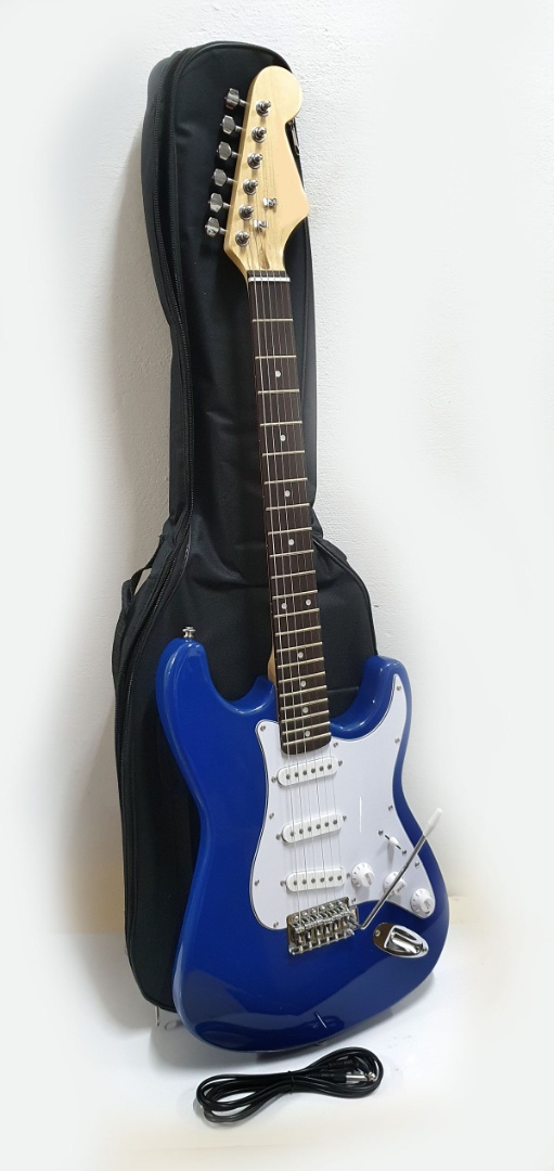 Combo Guitarra Electrica Strato Amplificador 15w Accesorios
